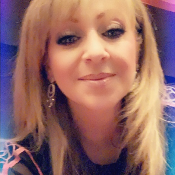 Going live12ΡΡ Share show enter Giveaway Gucci LV wallet$75 entry an purchase - Picture 6 of 16